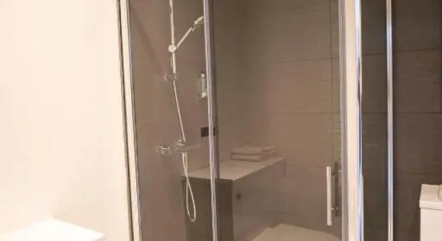 Семейный номер Standard Crown Hotel & Bar