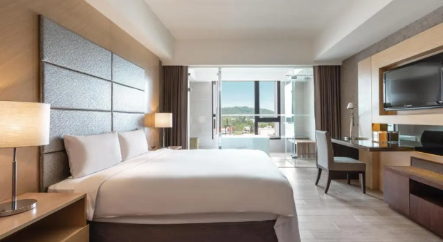 Двухместный номер Premier с красивым видом из окна Lakeshore Hotel Hualien
