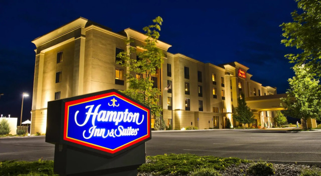 Кровать в общем номере Hampton Inn & Suites by Hilton Walla Walla