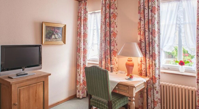 Landhotel Hirsch, Забронировать Отель Тюбинген Баден-Вюртемберг