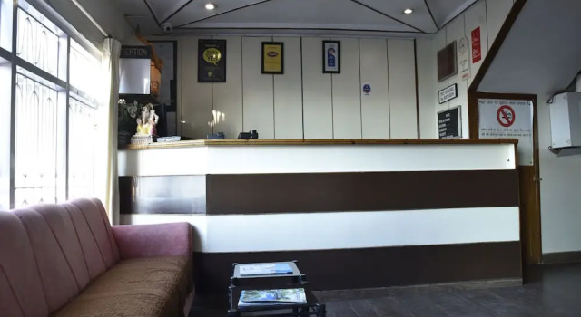 Itsy Hotels Crystal Palace Shimla With Valley View