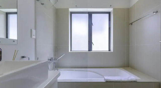 Апартаменты Newly Renovated 3 bed Apartment With Splashpool - 2283