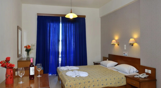 Студия с балконом Akatos Hotel