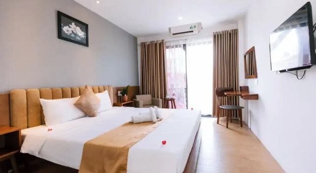 Двухместный номер Superior с балконом Gardenia Hue Hotel