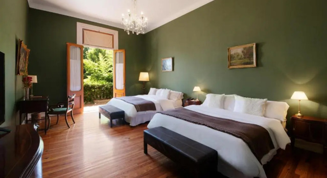 Четырёхместный номер Standard Hotel del Casco