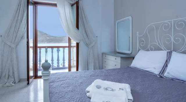 Villa Skiadeni - Sea front house, Забронировать Вилла Халки Halki Island