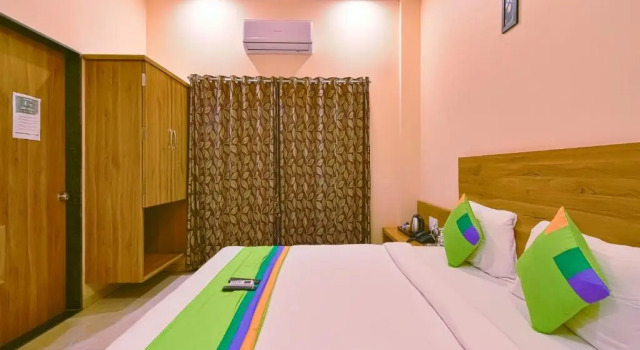 Номер Deluxe Treebo Winter Town Venna Lake with Swimming Pool