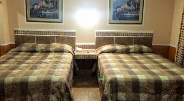 Luxury Inn and Suites Taylor