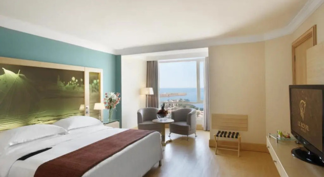 Двухместный номер Superior с видом на море Le Royal Hotel