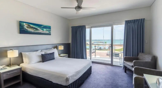 Двухместный номер Standard с видом на океан Ocean Centre Hotel