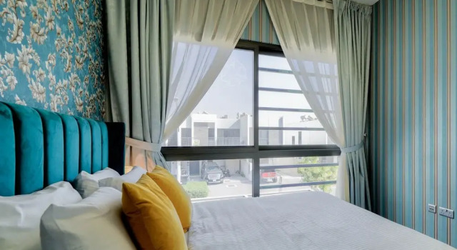 KOHH – 3BR Townhouse in Claret