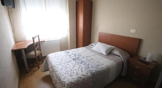 Одноместный номер Standard с красивым видом из окна Hostal Sanpatiel