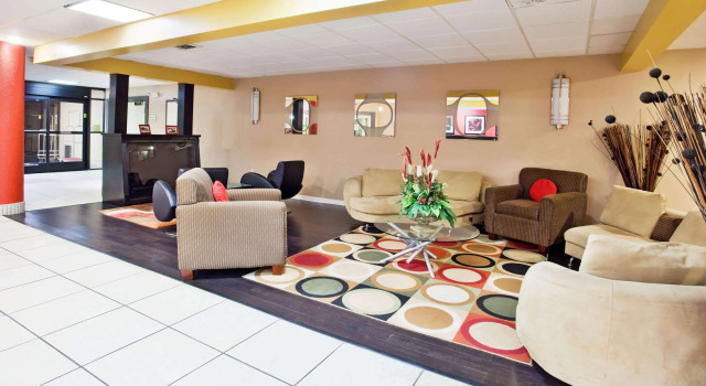 La Quinta by Wyndham Memphis Airport Graceland, Prenota Hotel Hotel a Tennessee con piscina, Piscina