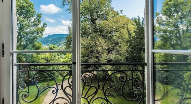 Двухместный номер Superior с видом на горы Château de Maillat