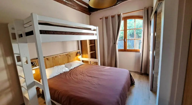 Gîte L'Interlude, Book Hotel Hoteller i Mons med parkering, Parkering