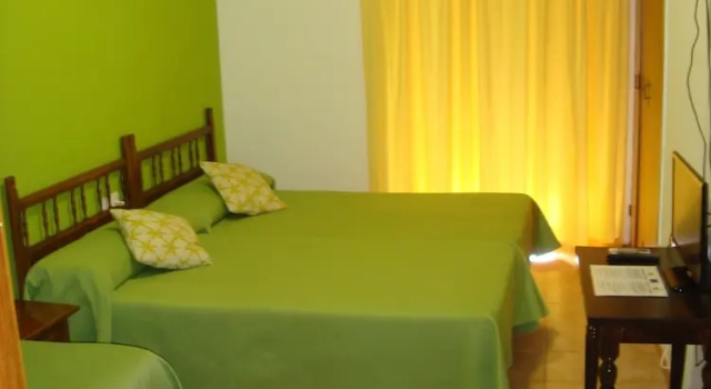 Трёхместный номер Standard Hostal Durán