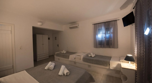 Четырёхместный номер Standard с видом на сад Ostria Studios & Apartments