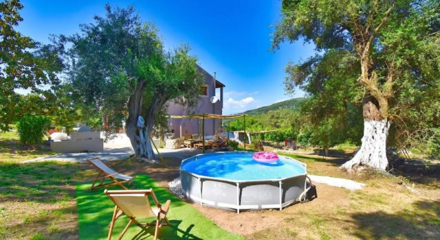 Апартаменты Guest House 10' from the beach