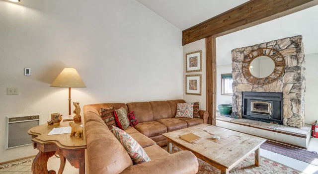 Апартаменты с 2 комнатами Mammoth Lakes Condo: Walk to Village & Gondola
