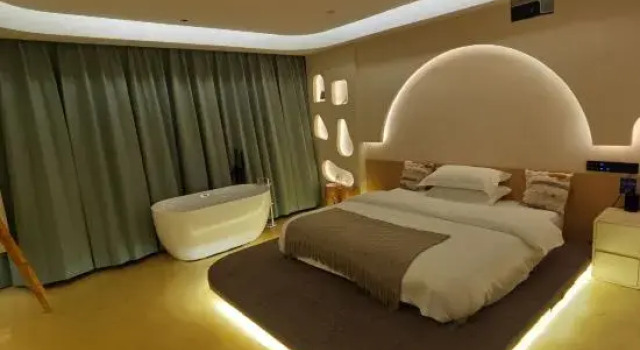 Люкс Deluxe Beiguo Zhichun Business Hotel