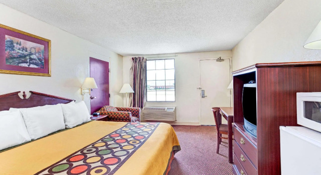 Двухместный номер Standard Super 8 by Wyndham Clarksville East
