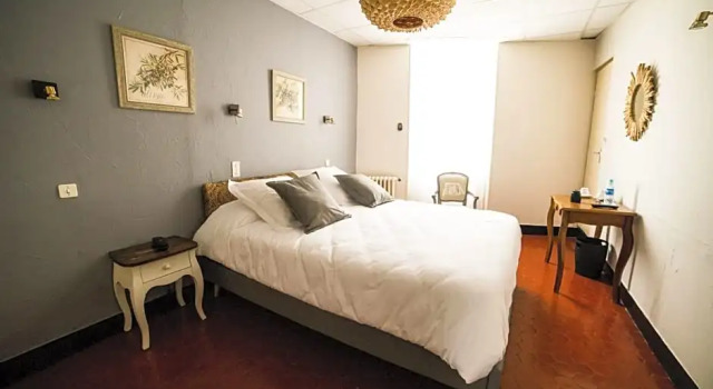 Номер Superior Logis Hôtel de Provence