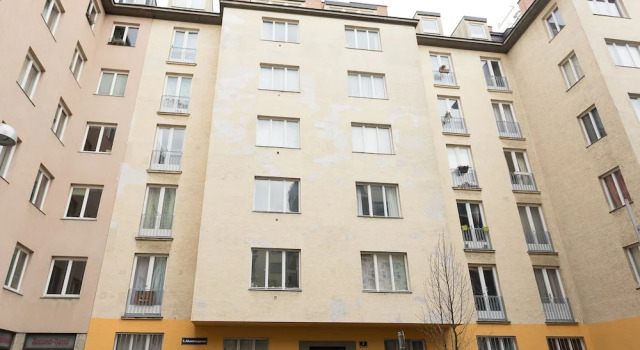 Fr.balcony-trendy neighborhood-2BR 45sqm