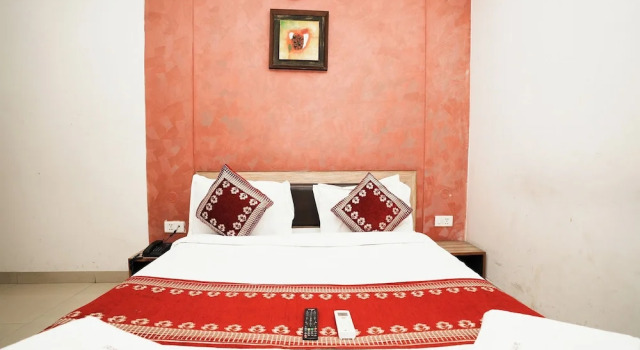 Клубный номер Standard Hotel Om Paradise Near IGI Delhi Airport