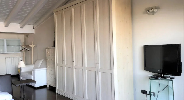 Square loft and lounge lake view, Забронировать Отель Дезенцано-дель-Гарда озеро Гарда