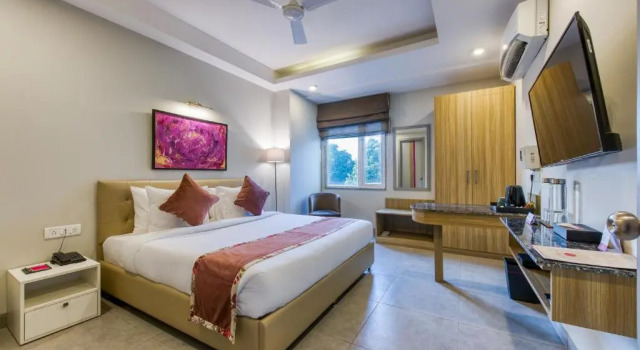 Номер Deluxe ROSASTAYS Gurugram Sec 31