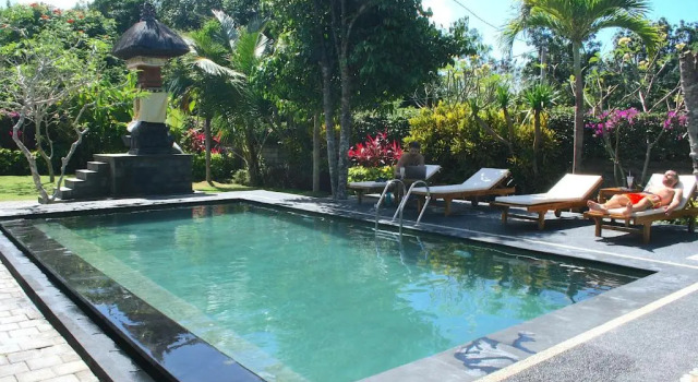 Uluwatu Made Guesthouse, Boek Hotel Goedkope hotels in Bali