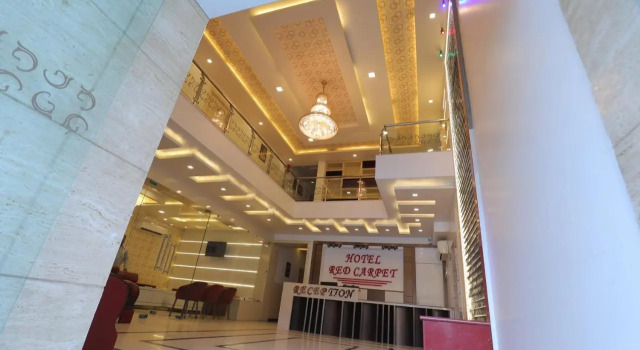 Hotel Sahibs Red Carpet