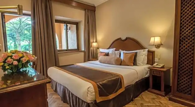 Deluxe room with balcony Speke Hotel 1996 Ltd