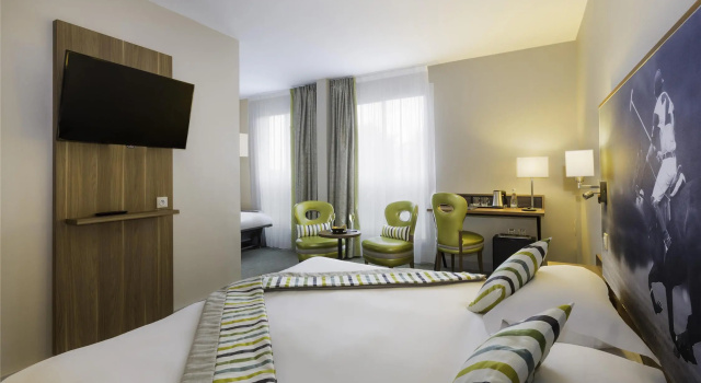 Четырёхместный семейный номер Standard Best Western Plus Hotel Du Parc Chantilly