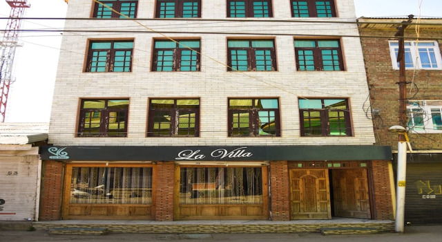 OYO 13099 Lavilla