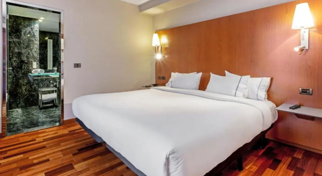 Полулюкс B&B HOTEL Zaragoza Los Enlaces Estación