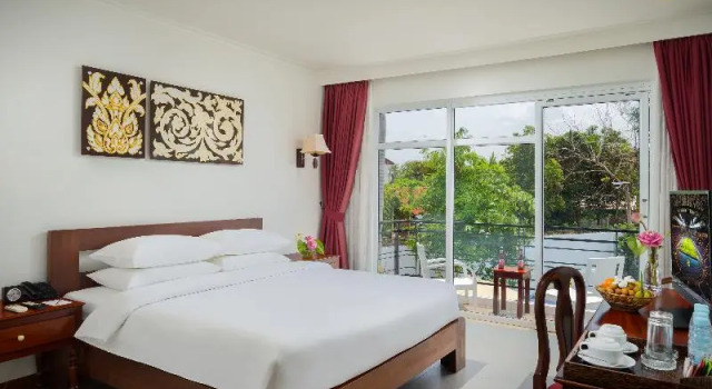 Двухместный номер Standard с балконом и с видом на бассейн Sala Siem Reap Hotel