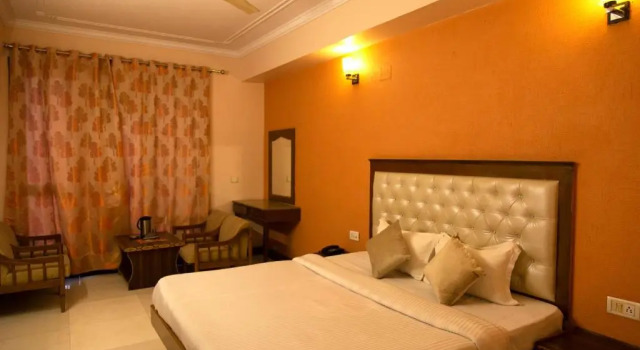 The Sagar 42, Rezerwuj Hotel Hotele w Chandigarh Region z parkingiem, Parking