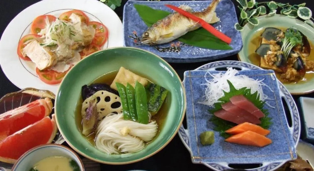 Akakuraonsen Mogamiso, Buchen Sie Pension Mogami Yamagata