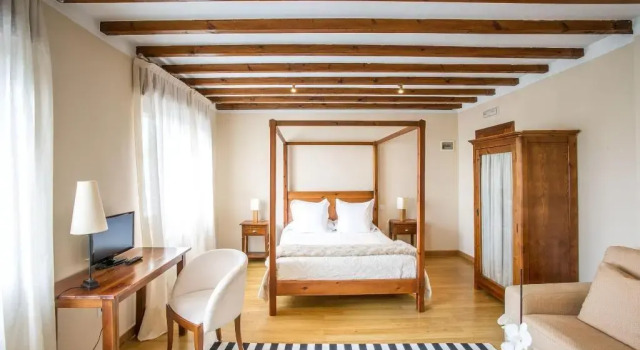 Posada Lunada, Забронировать Отель «постель и завтрак» Мьенго Cantabria Coast