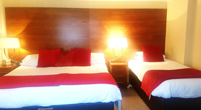 Fairfield House Hotel, Забронировать Отель Отели Эр с парковкой, рядом с Rozelle Park, Парковка
