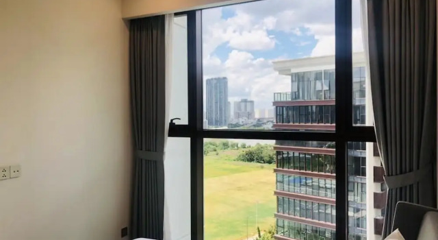 Апартаменты с 2 комнатами с балконом DongDong Apartment The Metropole