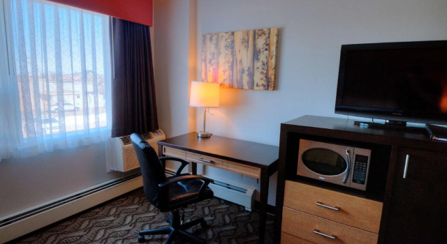 Двухместный номер Standard Days Inn by Wyndham Airdrie