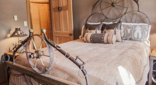 Frontier Lodge, Забронировать Отель Отели и гостиницы Анджел Файер, рядом с Angel Fire Bike Park, Отель