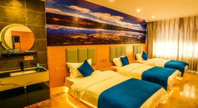 Lugu Lake Lanbo Bay exclusive courtyard, Prenota Hotel Hotel a Lijiang con parcheggio, Parcheggio