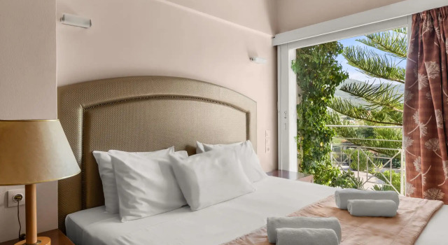 Семейный люкс с 2 комнатами Calamos Beach Family Club by Anayia All Inclusive Resorts