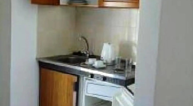 Студия Georgina Apartments-pool-river