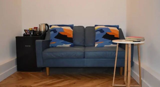 Unique Converted Vault Apartment in Hove