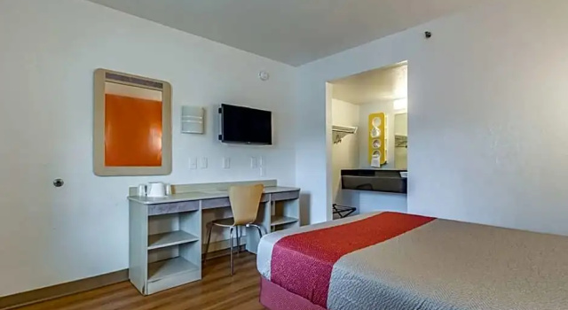 Четырёхместный номер Standard Motel 6-Ft. Pierce, FL