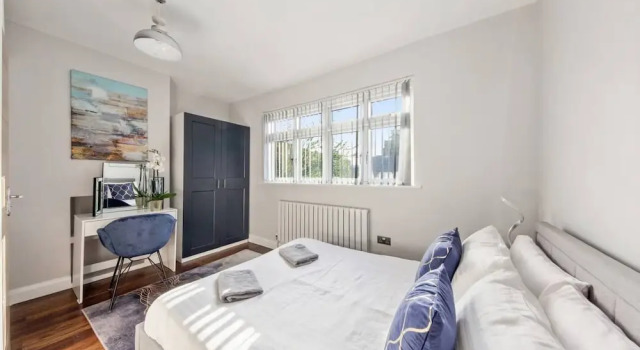 Home Away From Home With an Indoor Fireplace!, Забронировать Отель Отели Англии 3 звезды, 3*
